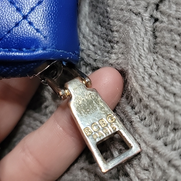 Blue BCBG Quilt Pattern Wallet - Picture 4 of 12